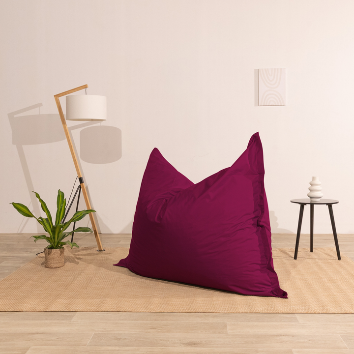 Pouf extérieur 140x180 cm utilisé en position verticale, en intérieur.